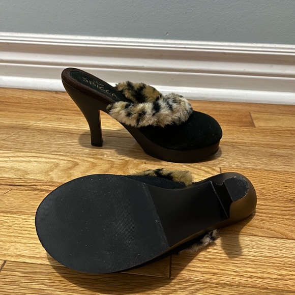 Sbicca fur trim mules - Picture 2 of 3